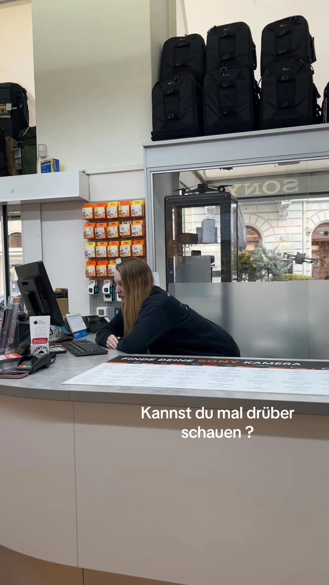 Die Mädls nehmen ihren Job sehr ernst, sodass keine Fehler passieren😊 Das…